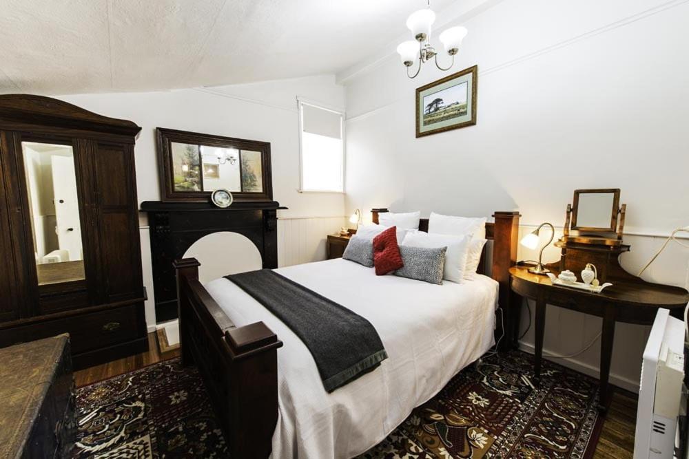 Touchwood Cottages Stanley Ngoại thất bức ảnh
