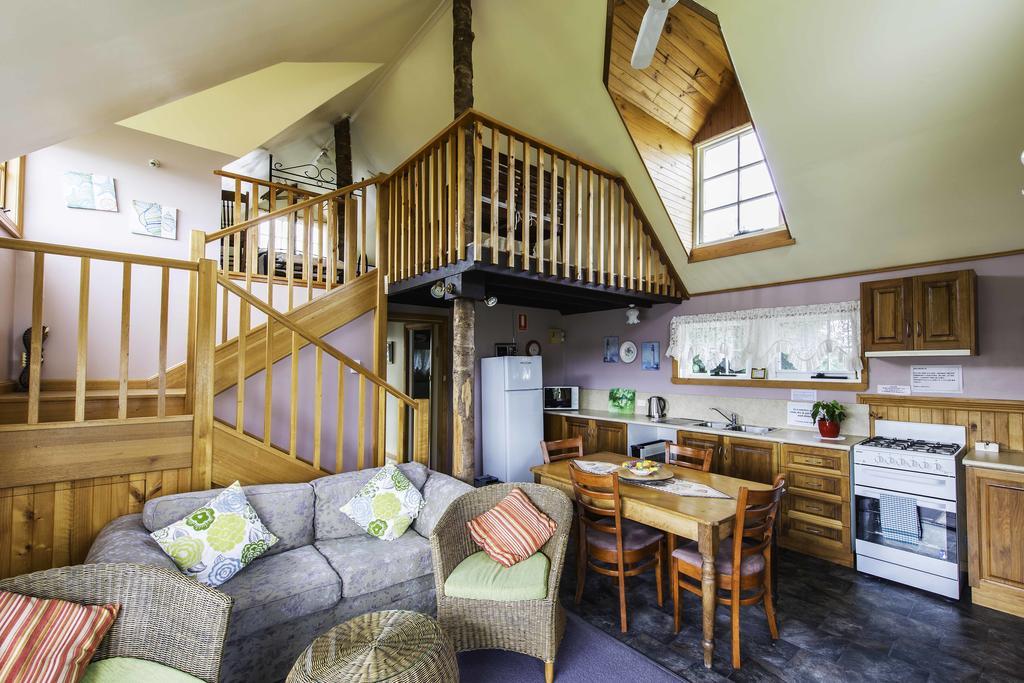 Touchwood Cottages Stanley Ngoại thất bức ảnh