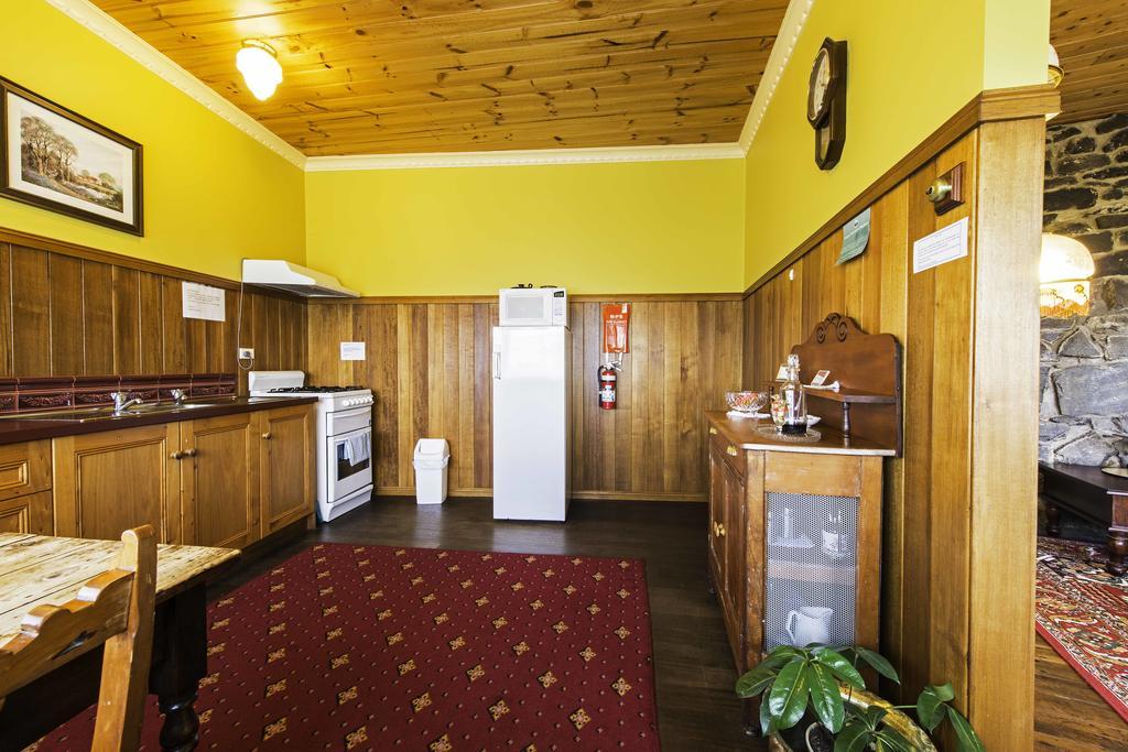Touchwood Cottages Stanley Ngoại thất bức ảnh